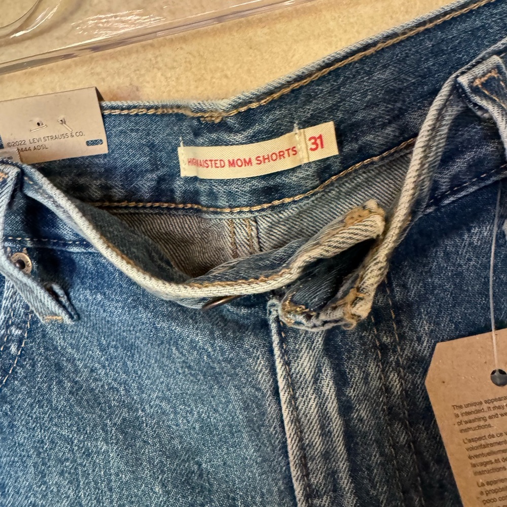NWT Levi stone wash high waist mom shorts. Zipper fly. Super cute!